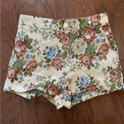 CIDER Floral Quilt Shorts Size Medium