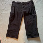 ST. John’s Bay Black Capri pants 14 pockets, legs roll up & secure w/button flap