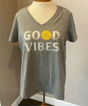 Life is Good  Grey “Good Vibes” Short Sleeve Crusher Tee Classic Fit Womens Large