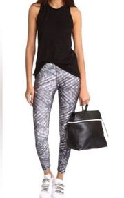 Terez NWT Womens Gray/Silver Sequin Print Performance Leggings. Size XS.