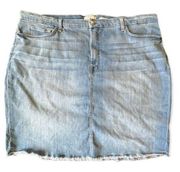 8FAM JEN7 Denim Frayed Hem Pencil Skirt