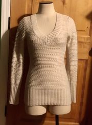 Cream Crochet Gold Knit V Neck Pullover Sweater $99 EUC XS