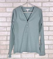 Athleta Untempo Ribbed Long Sleeve Henley Top in Minimalist Gray Size M