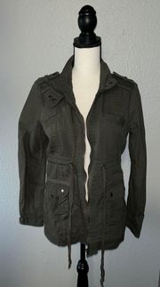 Military Style Cargo Utility Jacket in Olive/Army Green Size Medium