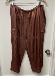 Victorias Secret Brown Satin Cargo Pocket Cropped Pants NEW Size Large Capri