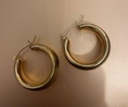 chunky gold hoops