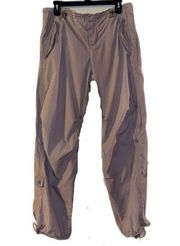 GAP Women’s Cargo Pants with Snap Buttons - size medium