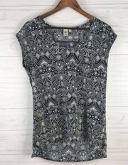 14th & Union Size S Black White Geometric Print Cap Sleeve Popover ScoopNeck Top