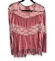 Gimmicks by BKE Boho Lace Tie-dye top