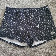 Music note shorts