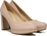 Naturalized Berlin Pumps