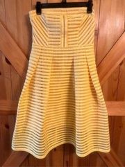 New York And Company Sleeveless/ Strapless Yellow Dress Size 2 (3290)