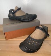 NIB Jsport By  Shoes Size 8