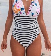 Cupshe NWT  One Piece Floral Stripe Ruched Halter Tie Women's Swimsuit Size 4X