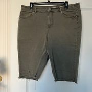 J. Jill Authentic Fit Khaki Olive Green Raw Hem Bermuda Denim Shorts Size 16