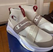 Champion BNWT size 8.5 spring sneakers