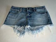 - The Cut Off Jean Distressed Raw Hem Shorts size 2/26