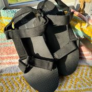 NWOT Time and Tru size 7 black sandals