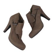 Francesca's Paprika Taupe Tan Suede Ankle Boots Booties with Buckle 7.5