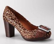 Fossil Maddox Pump Giraffe Pattern and Stacked Heel Size 9