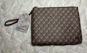 NWT  Wristlet