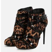 Liliana Rejoice Women leopard cross cross wrap strap zip stiletto bootie size 6