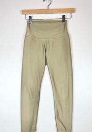 Alo Yoga high waisted airbrush capri leggings in limestone