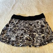 Lululemon  Boulevard Bliss Skirt Black/White Size 8 Tall