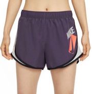 Nike Women's Tempo Shorts Size Large NWT