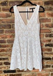 BCBGMaxAzria White Lace Sleeveless V-Neck Mini Dress Women's Size Small