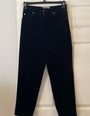 St John Signature Jeans Velvet feeling size 8 BNWOT waist 28” inseam 27”