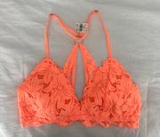 NWT  Beach Daze Lace Padded Bralette Size M