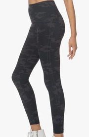 Seamless Black Camo Leggings