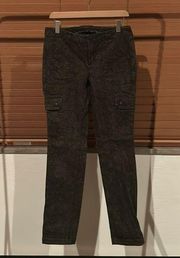 Duluth Trading Co. Camouflage Flower Patterned Curvesetter Waistband Jeans