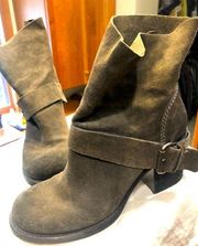 Vera Wang boots