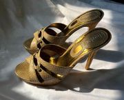 Excellent condition Charles David heeled sandals, size 6 1/2.​