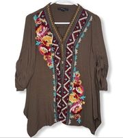 Andree embroidered geometric floral design top