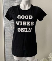 Threads 4 Thought Threads for Thought Women’s GOOD VIBES ONLY Graphic T-shirt Size M