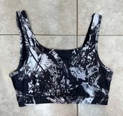 Abstract Criss Cross Back Sports Bra in Black/Gray/White - XS/SMALL