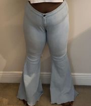  Plus Size Light Flare Jeans