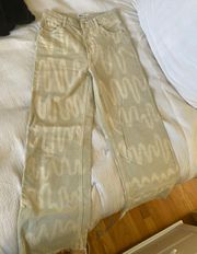 ZARA printed 90s high-rise straight jeans. Light Olive and Cream color