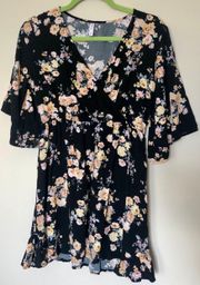 Floral Black Dress With Cinched Waist And V Neck - XS