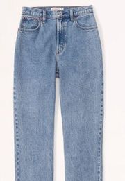 Abercrombie Curve Love Ultra High Rise 90s Straight Jean - Size 24/00R