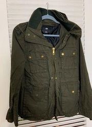 42 H&M Olive Green distressed zip up raincoat