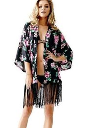 ✨HP✨FLORAL FRINGE KIMONO✨