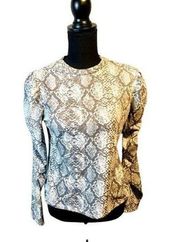 3/20🦋 Snakeskin Grey & White Crewneck Printed Top, Ruched Sleeves Size Jr’s XL