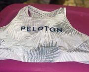 peloton sports bra size medium