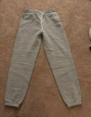 grey sweatpants