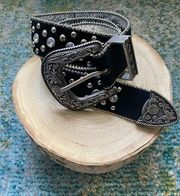 Y2K Guess rhinestone stud cowgirl black suede silver buckle belt, size small