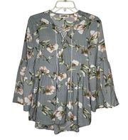 Listicle Floral Top